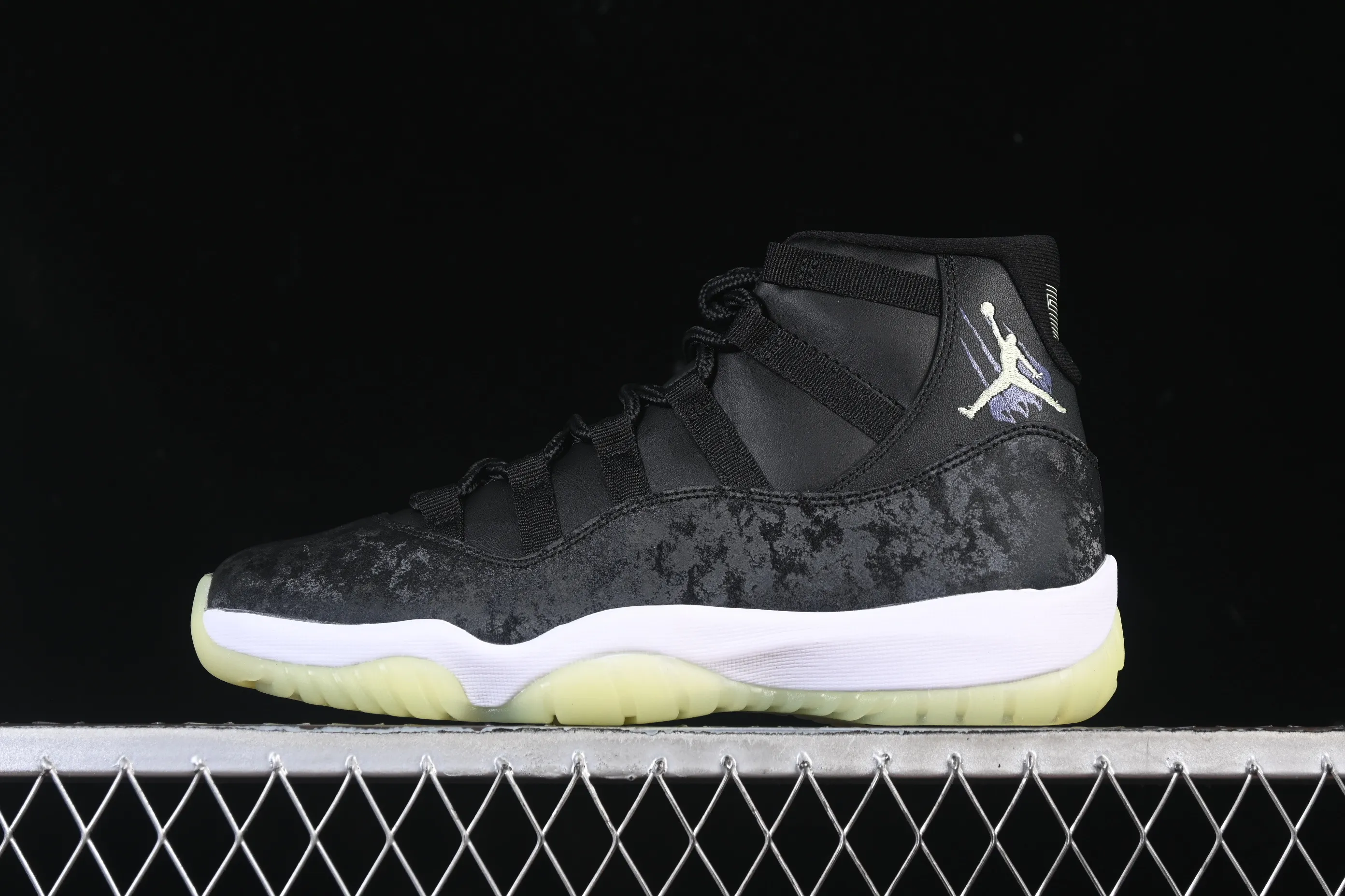 All categories Air Jordan Jordan series basketball shoes Air Jordan 11 F version Air Jordan 11 Retro "Inner Beast" AJ11 Joe 11 luminous black swan IB1378-001